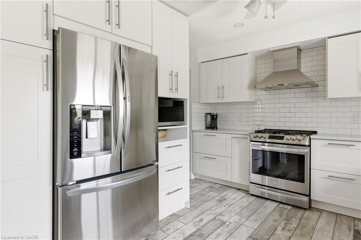 Property Photo:  25 Greenock Drive  ON N2E 2J9 