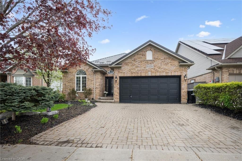 Property Photo:  44 McNichol Drive  ON N1P 1C9 