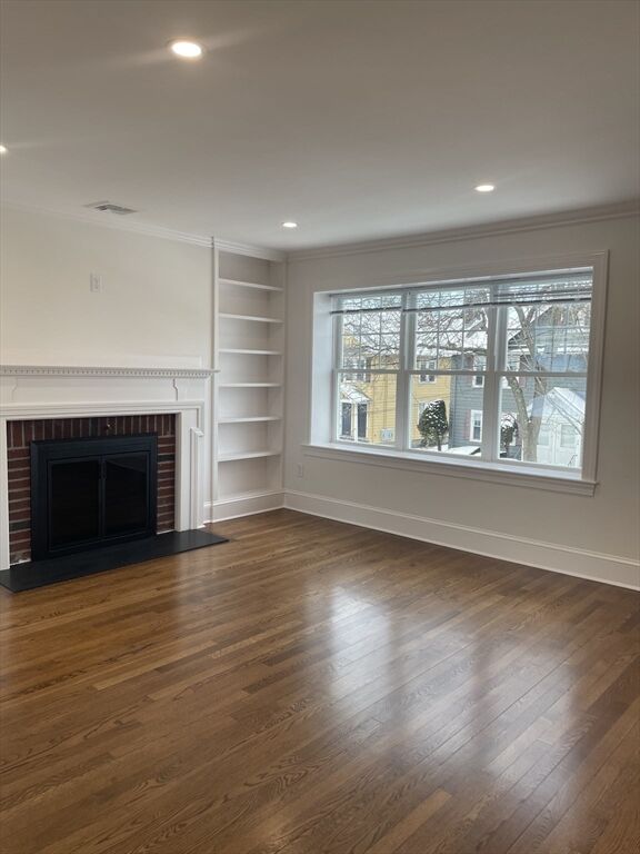 Property Photo:  29 Crescent Rd 29  MA 02478 