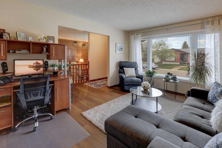 Property Photo: 108 Templeview Place NE AB T1Y 3S2