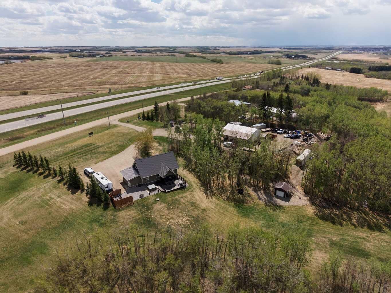 Property Photo:  30-36006 Highway 2 Service Road South  AB T4G 0G6 