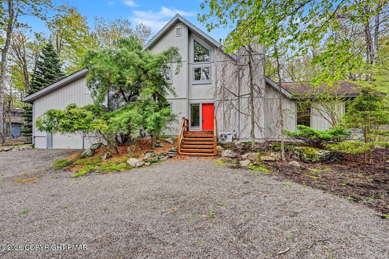 Property Photo: 5106 Pioneer Trail PA 18350