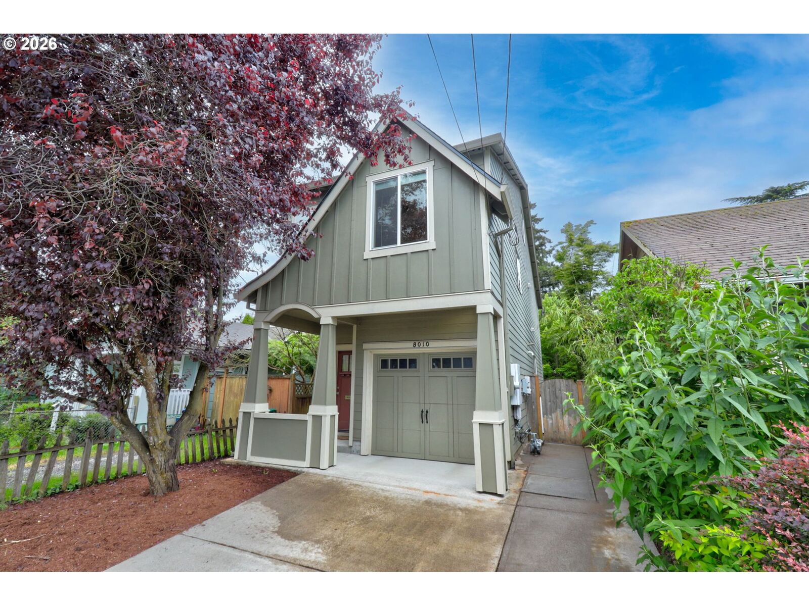 Property Photo:  8010 SE Tolman St  OR 97206 