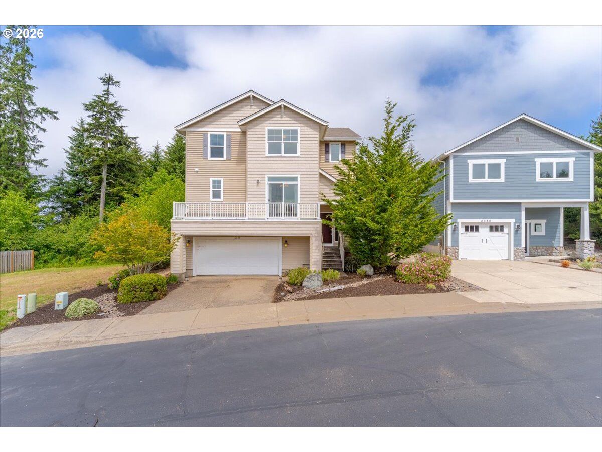 Property Photo:  4390 Sequoia Loop  OR 97141 