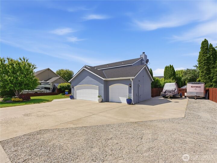 Property Photo:  2443  Plateau Drive  WA 98802 