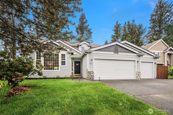 Property Photo:  1216  200th Avenue E  WA 98391 