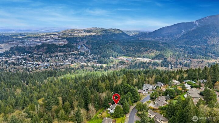 Property Photo:  2420  Squak Mountain Loop SW  WA 98027 