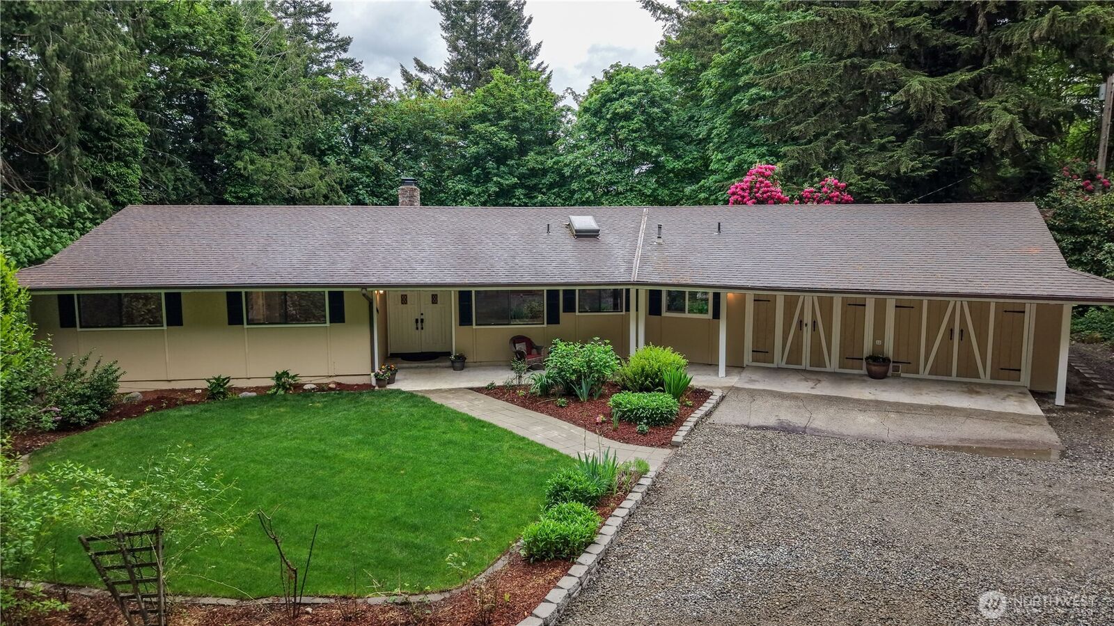 Property Photo: 18506 SE 294th Street WA 98042