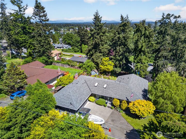 Property Photo:  2452  Hemenway Place  WA 98277 