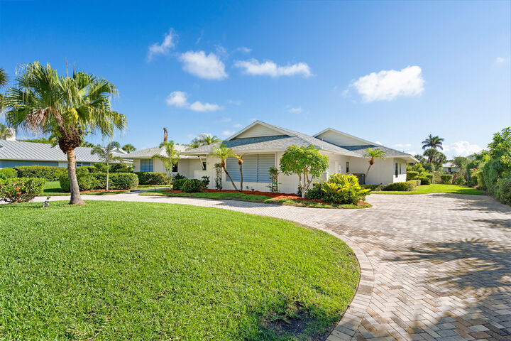 Property Photo:  5 Cache Cay Drive  FL 32963 
