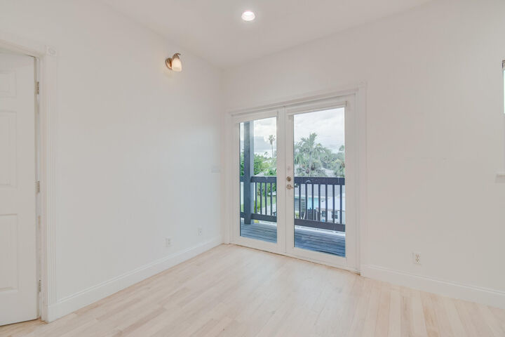 Property Photo:  21 Oceanview Drive C  FL 33435 