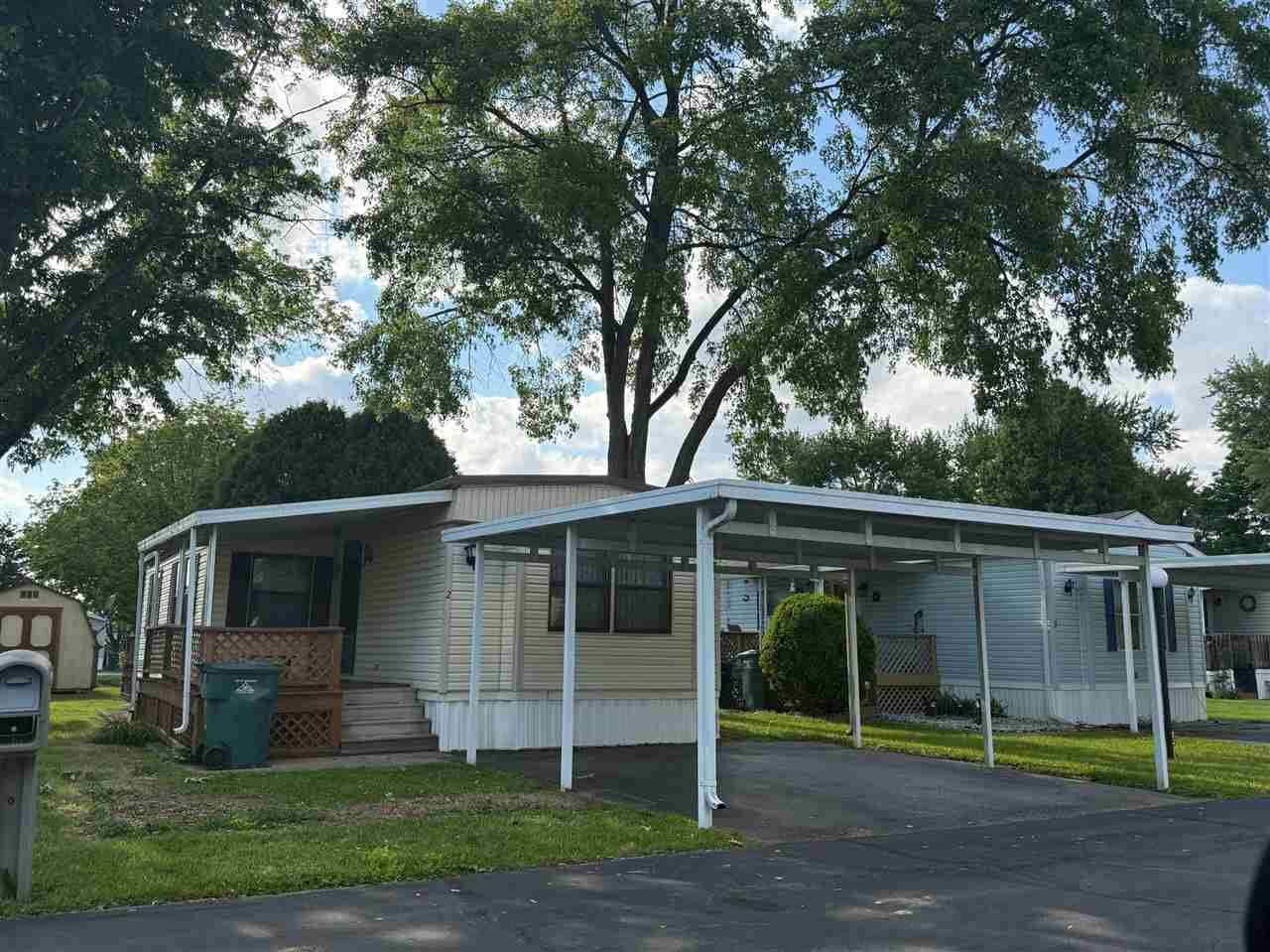 Property Photo:  2 Redwood Lane  IN 47374 