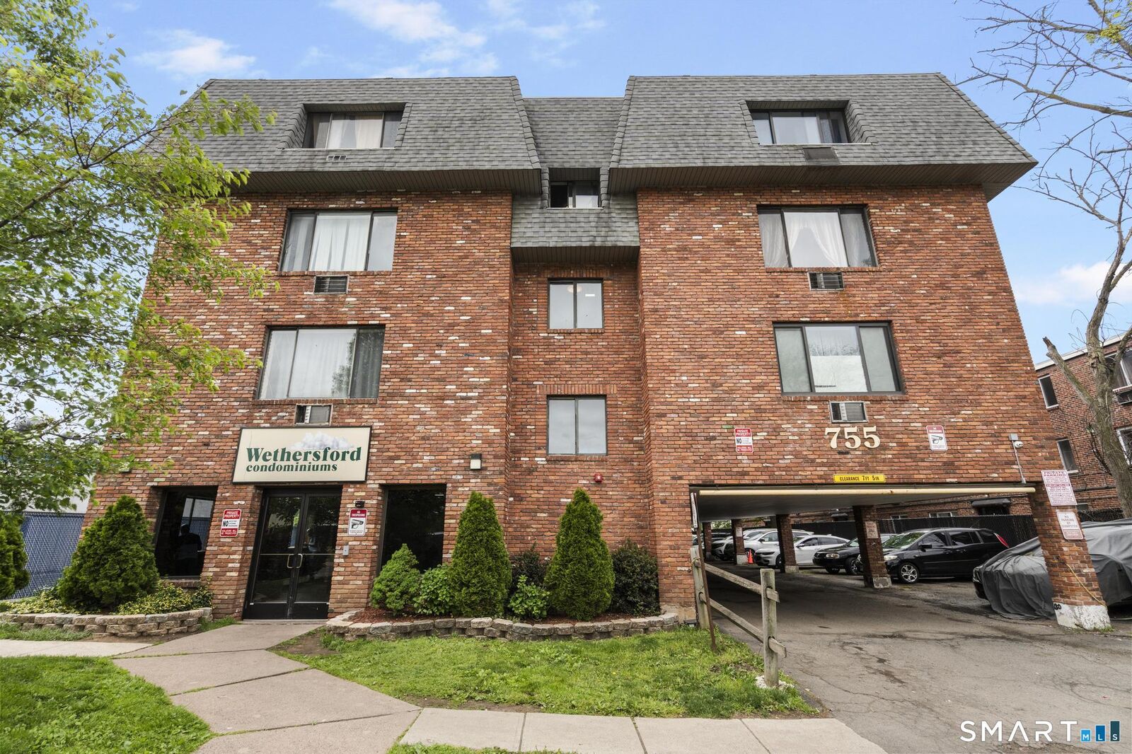 Property Photo: 755 Wethersfield Avenue B8 CT 06114
