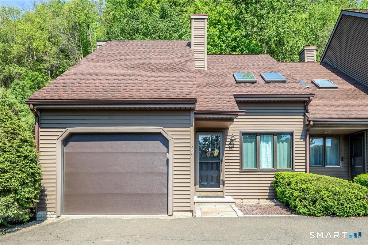 Property Photo: 29 Twin Oaks 29 CT 06776