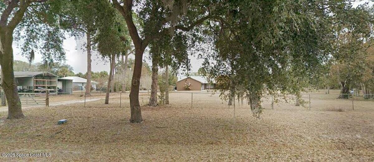 Property Photo:  4705 E Little Court  FL 32926 