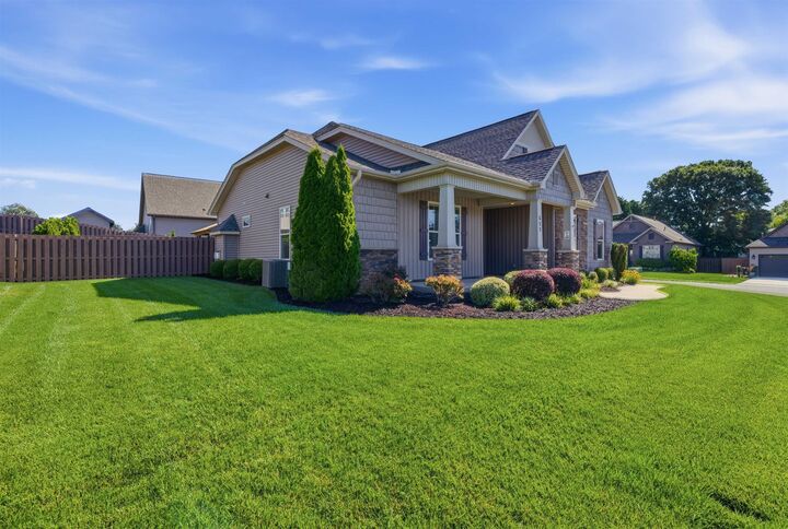 Property Photo:  511 Traemoor Village Drive  SC 29369 