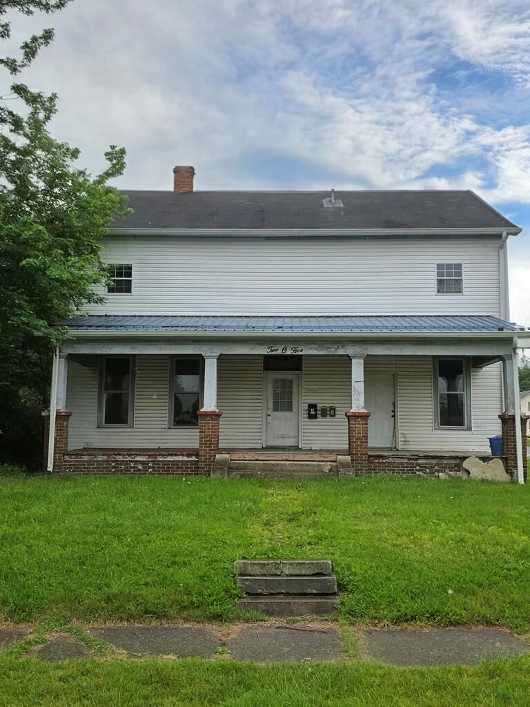 Property Photo:  205 Illinois Ave.  OH 45692 