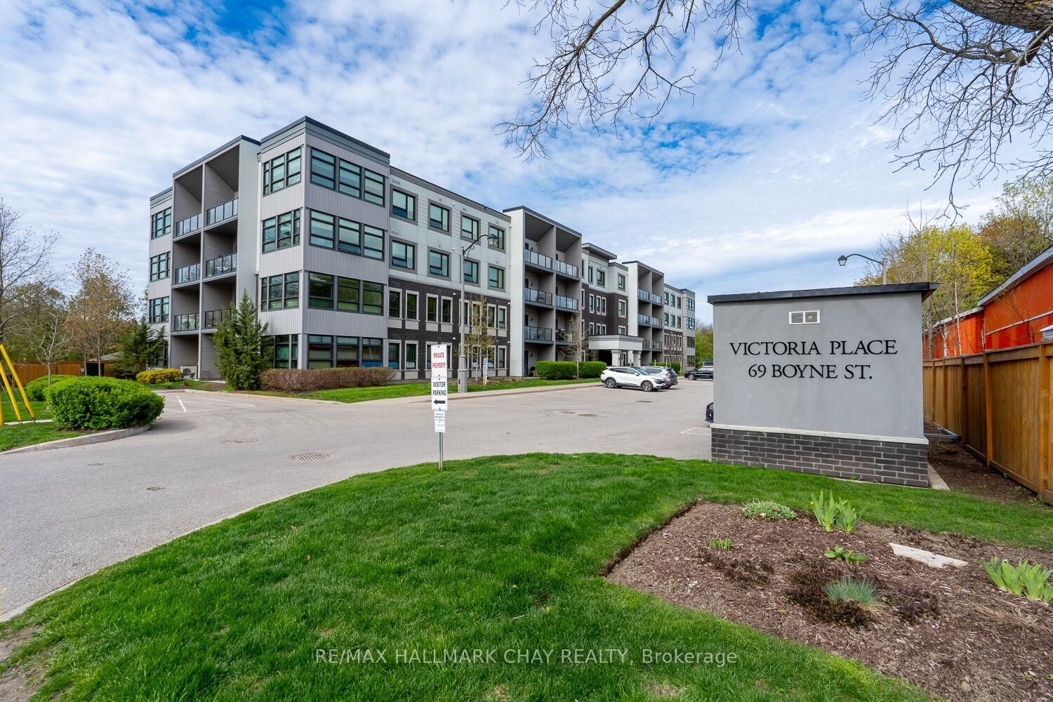 Property Photo: 69 Boyne Street 103 ON L9R 0N5