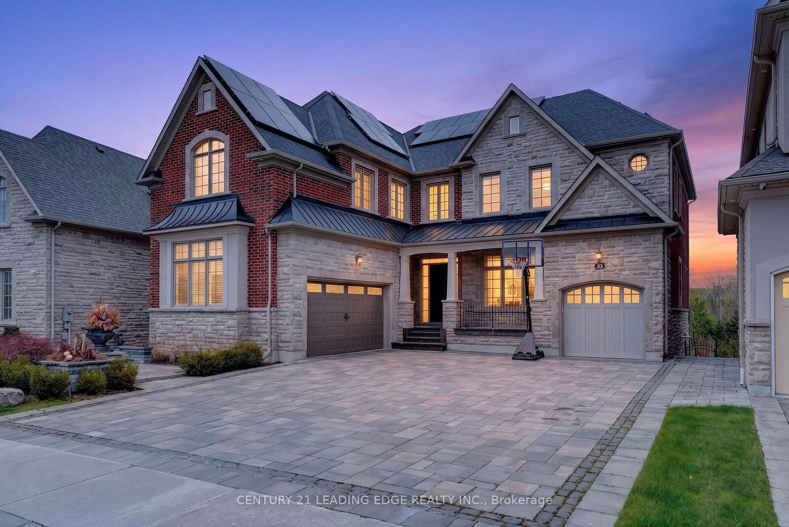 Property Photo: 33 Stollery Pond Crescent ON L6C 1K4