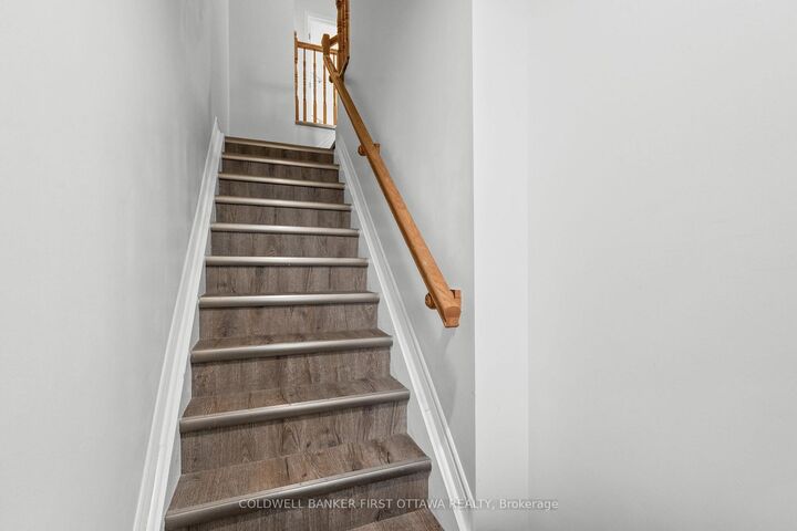 Property Photo:  366 Wiffen Private  ON K2H 1G4 