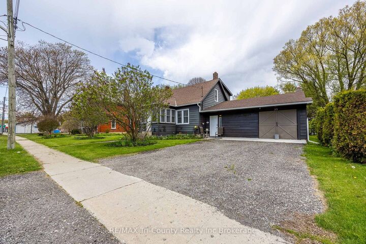 Property Photo: 33 Wellington Street ON N0J 1T0