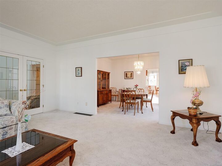 Property Photo:  1537 Eric Rd  BC V8N 5Y6 