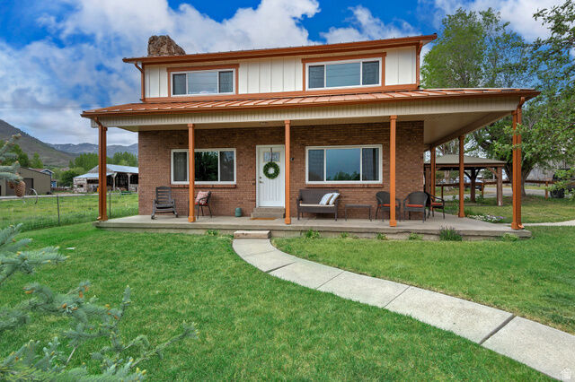 Property Photo:  360 W 200 N  UT 84049 