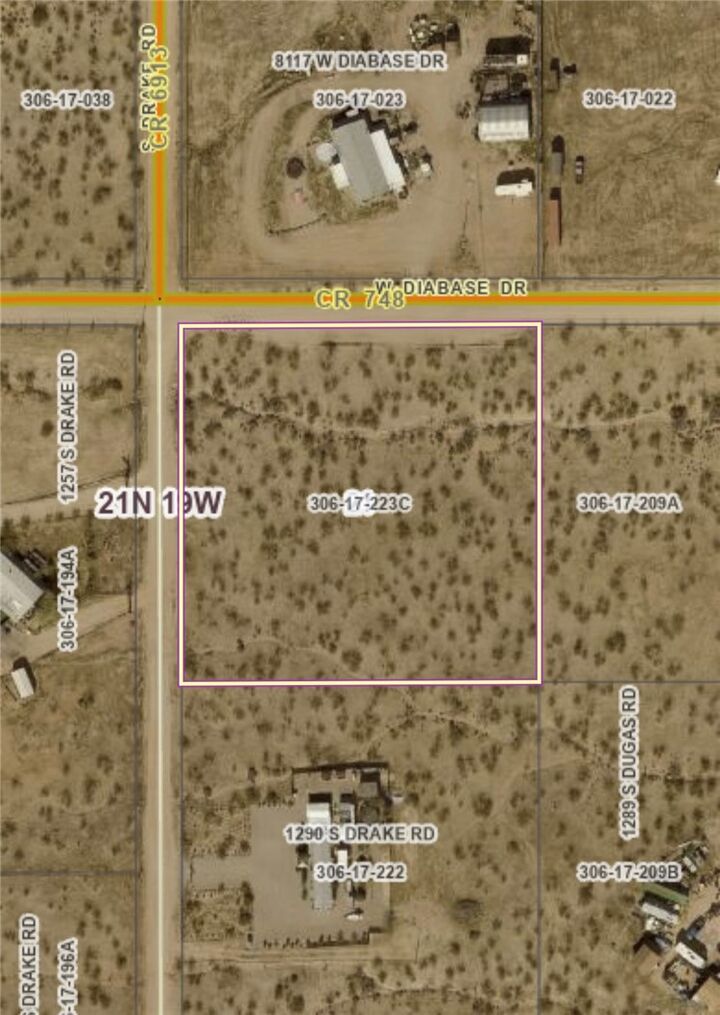 Property Photo: 306-17-223C W Diabase Drive AZ 86413