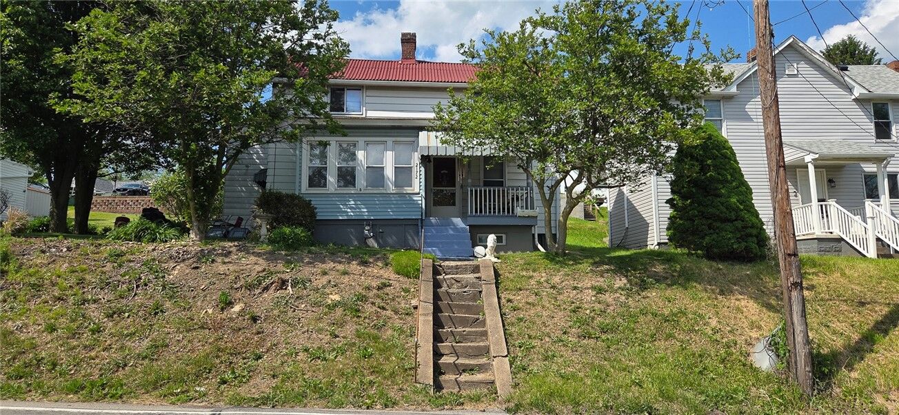 Property Photo:  2172 Jefferson Ave  PA 15301 