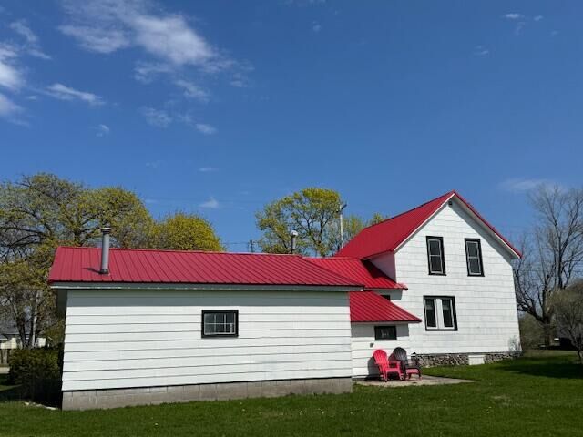 Property Photo: 324 Cleveland Avenue MI 49721