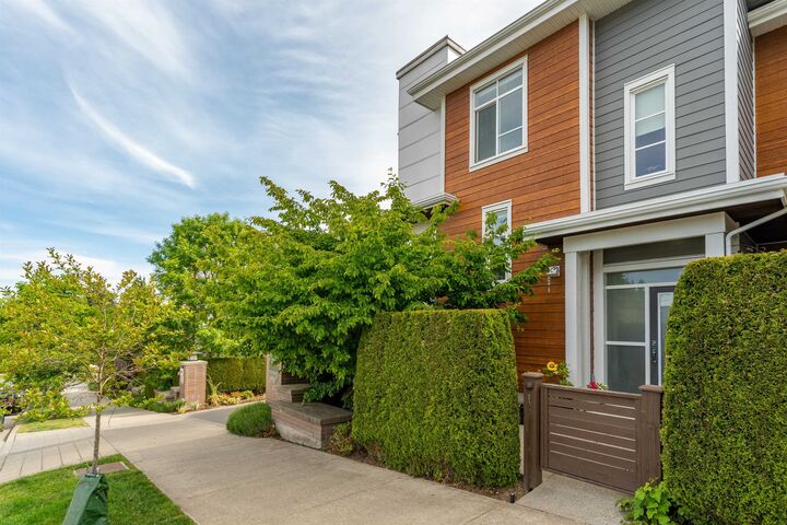 Property Photo: 2978 159 Street 1 BC V3Z 0R1