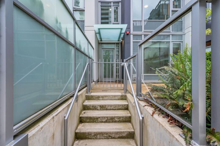 Property Photo: 6398 Silver Avenue Th1 BC V5H 0K7