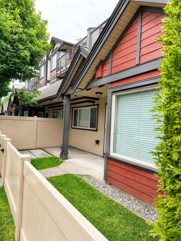 Property Photo: 4831 53 Street C101 BC V4K 2Z3