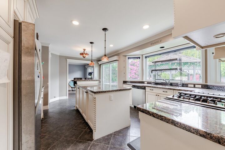 Property Photo:  12931 18 Avenue  BC V4A 7P7 