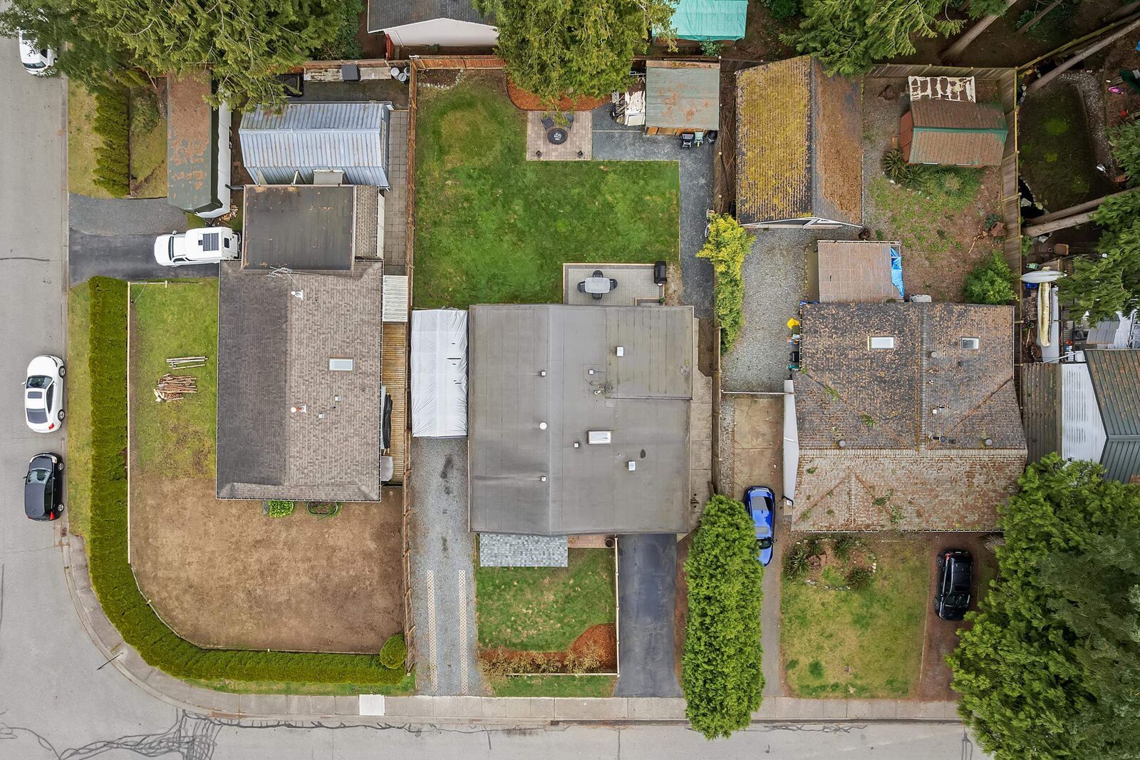Property Photo: 4552 200A Street BC V3A 6J7