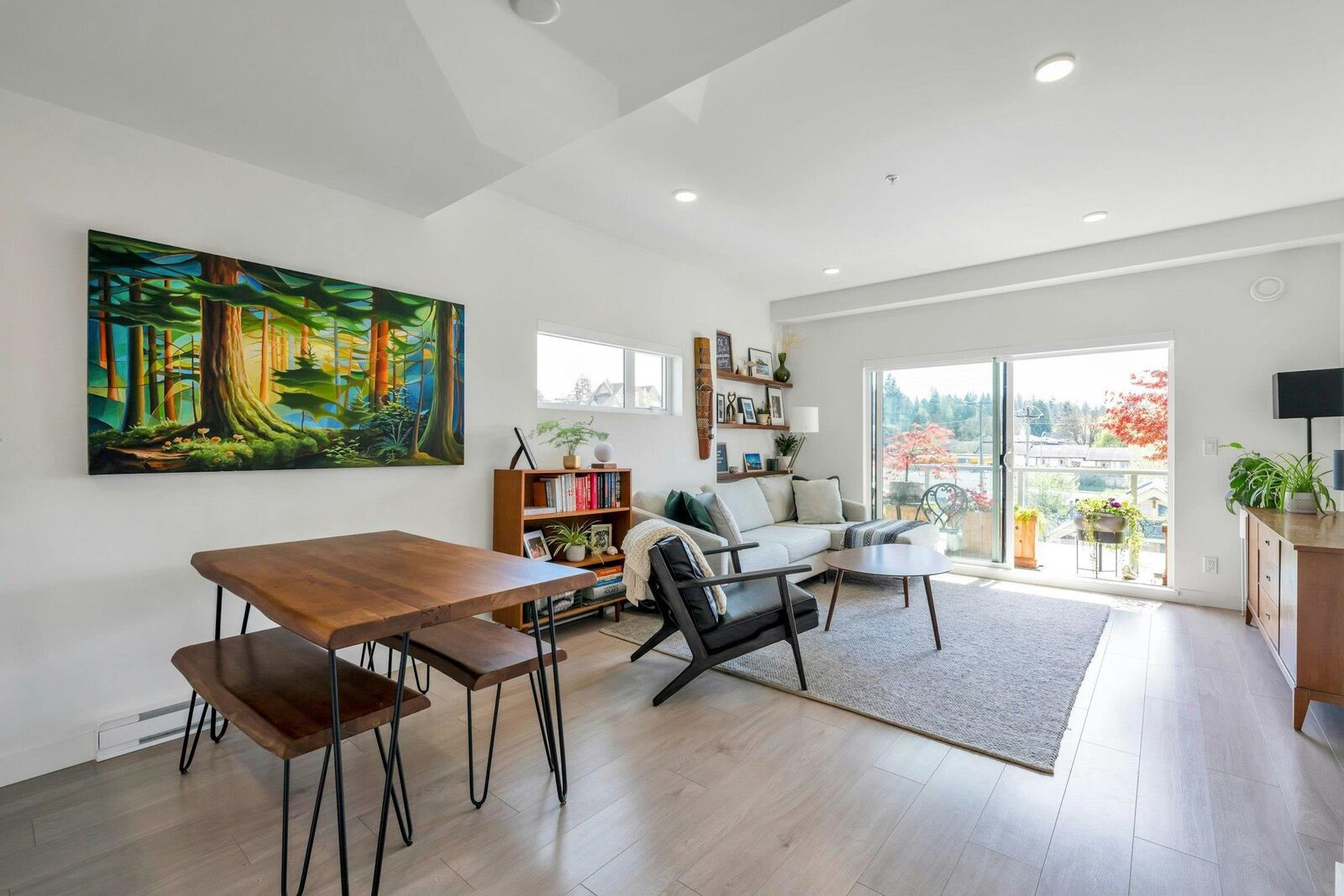 Property Photo:  2345 Rindall Avenue 301  BC V3C 1V3 