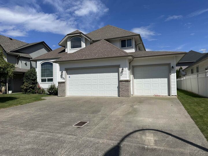 Property Photo: 7327 Prasmount Place BC V0M 1A0