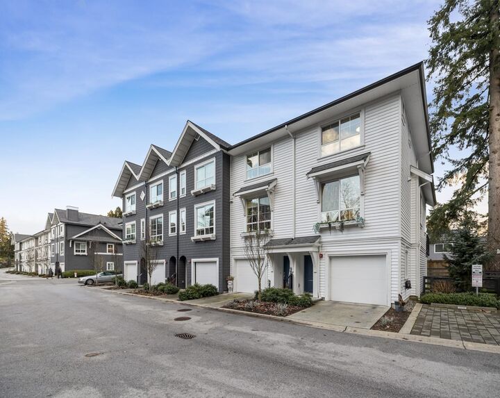Property Photo: 19696 Hammond Road 5 BC V3Y 0G7