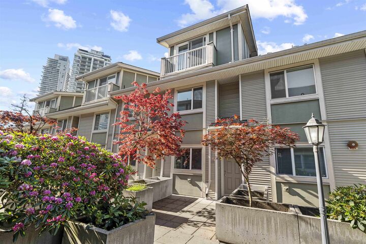 621 Langside Avenue 13 — photo 1