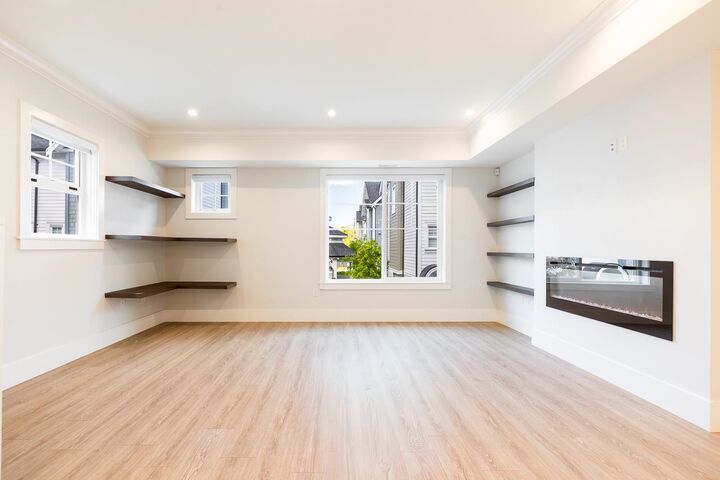 Property Photo:  9211 McKim Way 7  BC V6X 0T1 