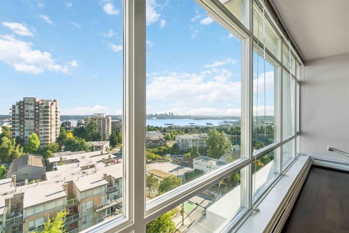 Property Photo:  1320 Chesterfield Avenue 901  BC V7M 0A6 