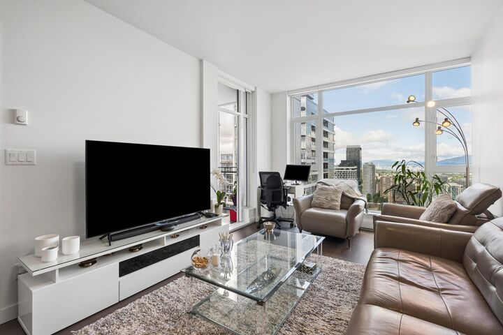 Property Photo:  4670 Assembly Way 3807  BC V5H 0H3 