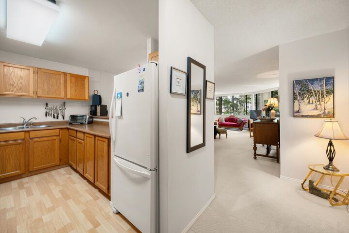 Property Photo:  1442 Foster Street 508  BC V4B 3X7 