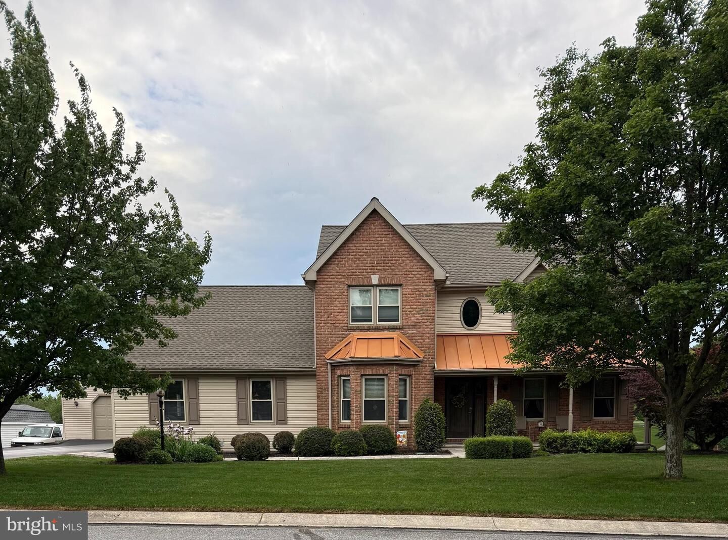 Property Photo: 1820 Oakridge Court PA 17046