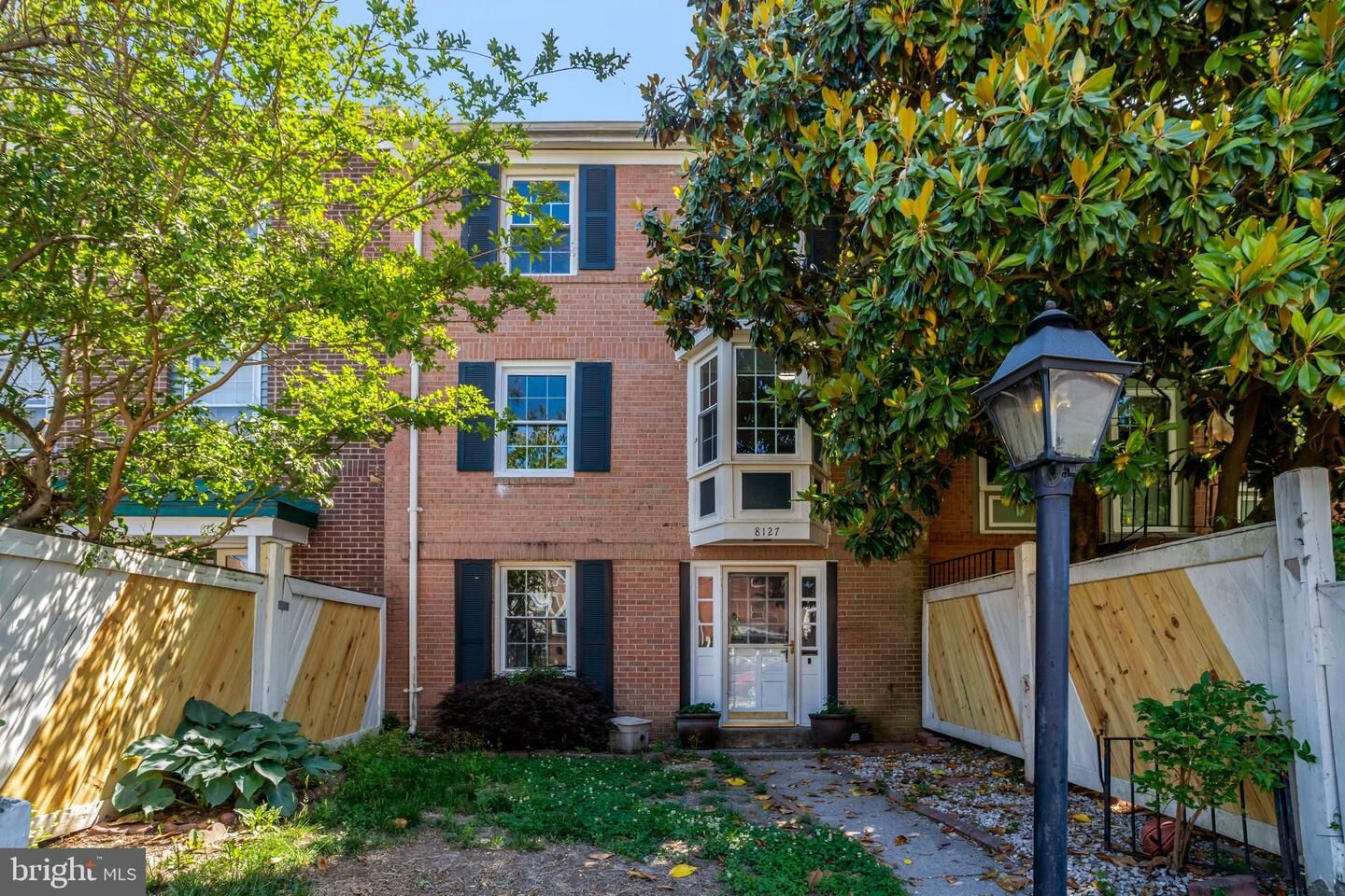 Property Photo:  8127 Pinelake Court  VA 22309 