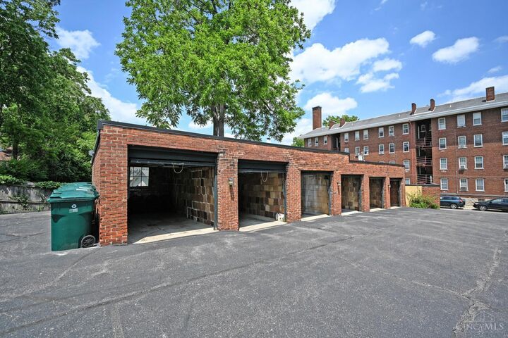 Property Photo: 2138 Madison Road OH 45208