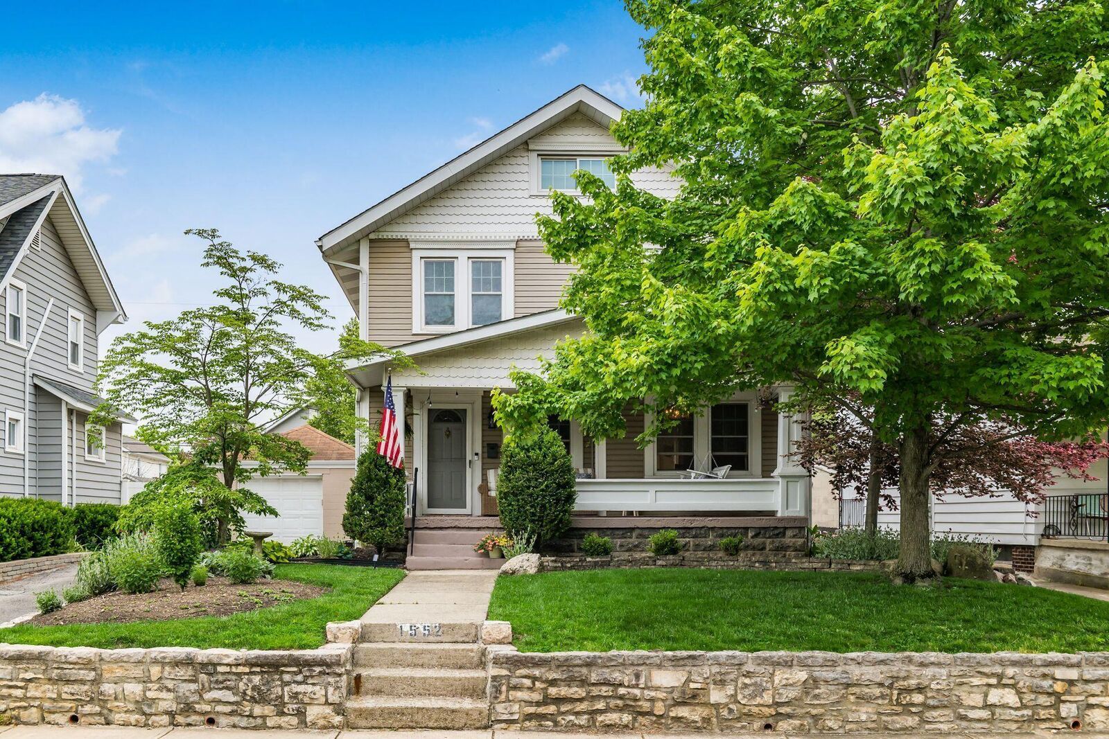 Property Photo:  1552 Wyandotte Road  OH 43212 
