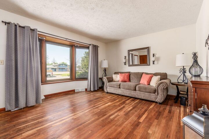 Property Photo: 1289 Yellowwood Drive OH 43229