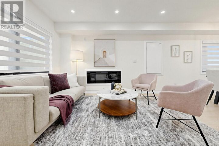 Property Photo:  15 Eastdale Avenue  ON M4C 4Z8 