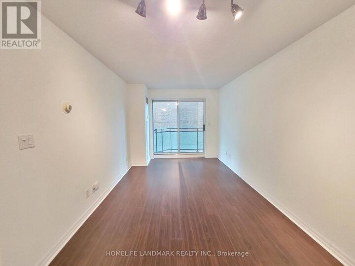 Property Photo:  300 Bloor Street East 912  ON M4W 3S2 
